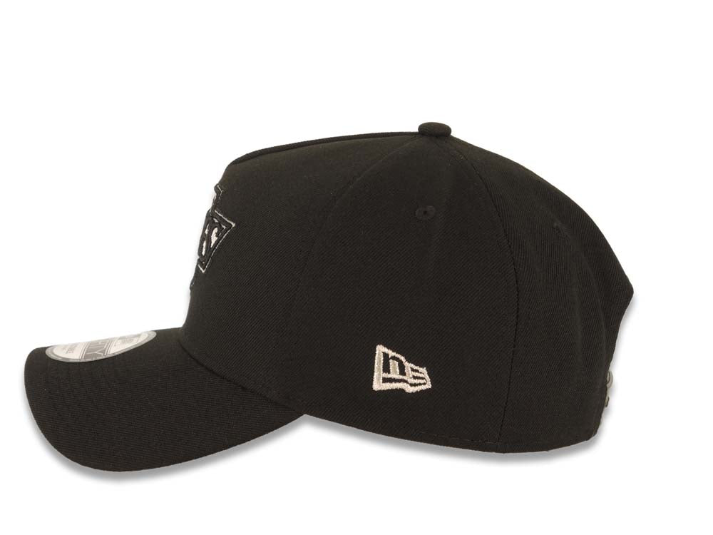 Los Angeles Kings New Era NHL 9FORTY 940 Adjustable A-Frame Cap Hat Black Crown/Visor Team Color Logo Gray UV