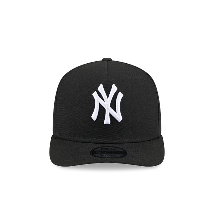 New York Yankees New Era MLB 9FIFTY 950 Snapback A-Frame Cap Hat Black Crown/Visor White Logo Gray UV