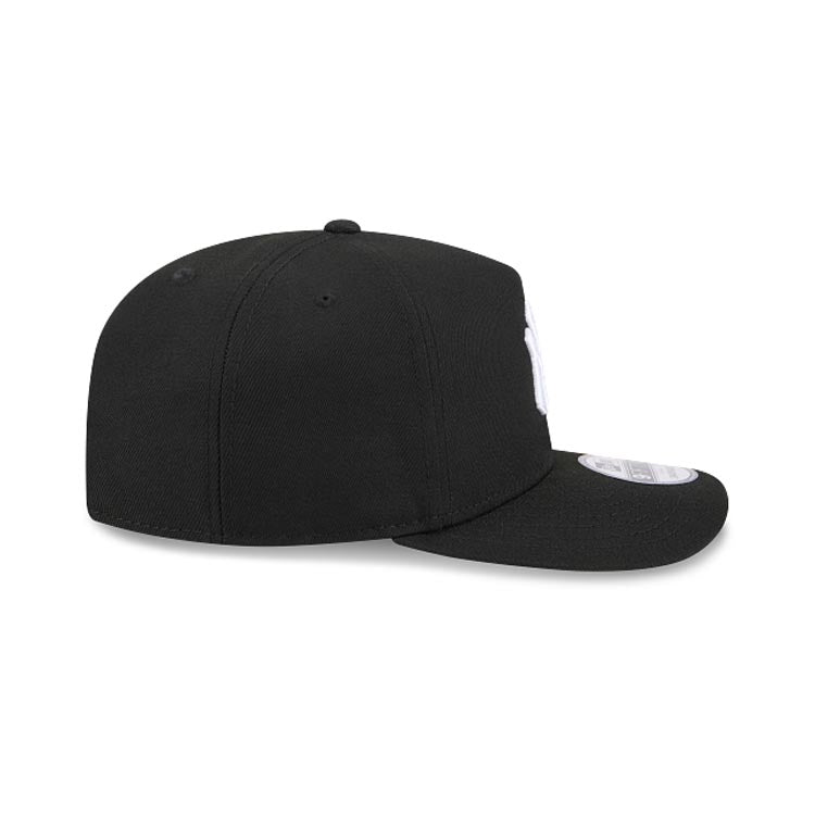 New York Yankees New Era MLB 9FIFTY 950 Snapback A-Frame Cap Hat Black Crown/Visor White Logo Gray UV