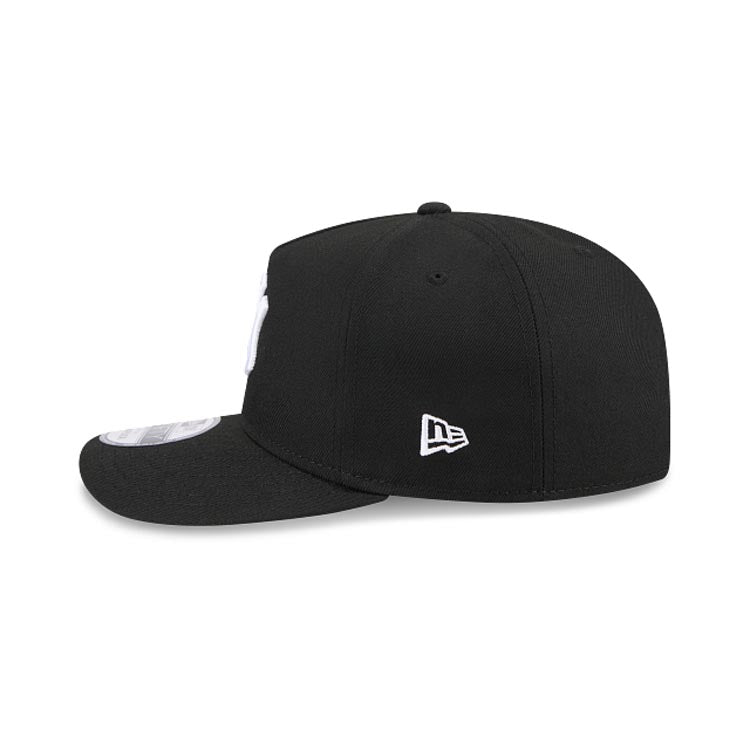 New York Yankees New Era MLB 9FIFTY 950 Snapback A-Frame Cap Hat Black Crown/Visor White Logo Gray UV