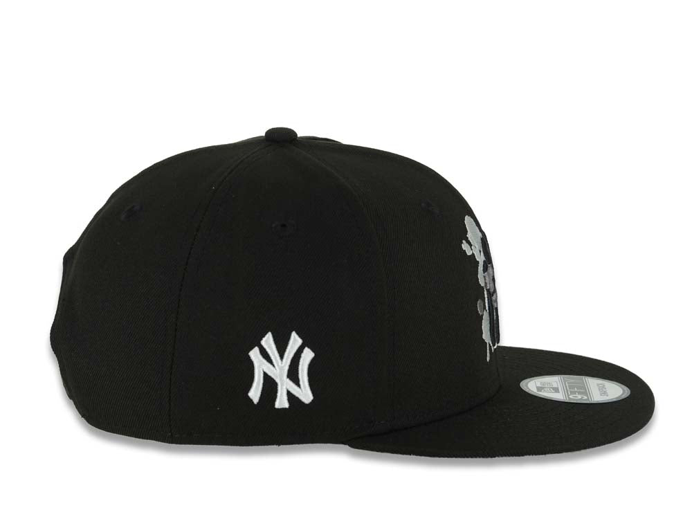 (Capland Exclusive) New York Yankees New Era MLB 9FIFTY 950 Snapback Black Cap Hat Black/White/Gray Splatter Logo