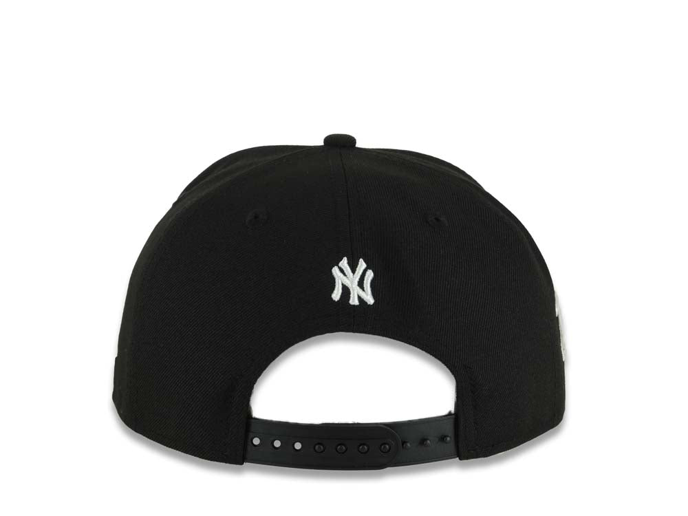 New York Yankees New Era MLB 9FIFTY 950 Snapback Cap Hat Black Crown/Visor Black/White/Metallic Gold Splatter Logo 1998 World Series Side Patch