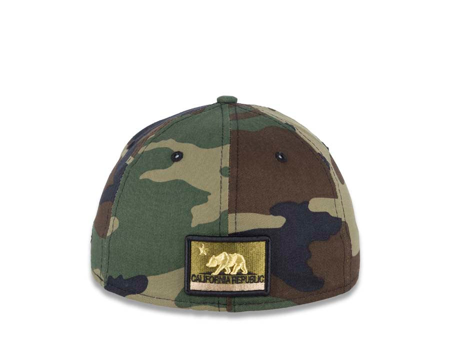 California Republic New Era 59FIFTY 5950 Fitted Cap Hat Camo Crown/Visor Metallic Gold/Black X-Large Logo