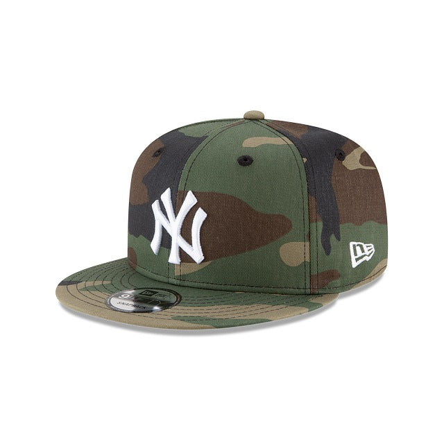 New York Yankees New Era MLB 9FIFTY 950 Snapback Cap Hat Camo Crown/Visor White Logo