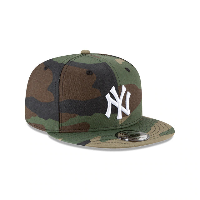 New York Yankees New Era MLB 9FIFTY 950 Snapback Cap Hat Camo Crown/Visor White Logo