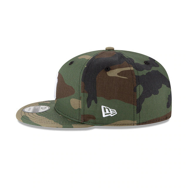 New York Yankees New Era MLB 9FIFTY 950 Snapback Cap Hat Camo Crown/Visor White Logo