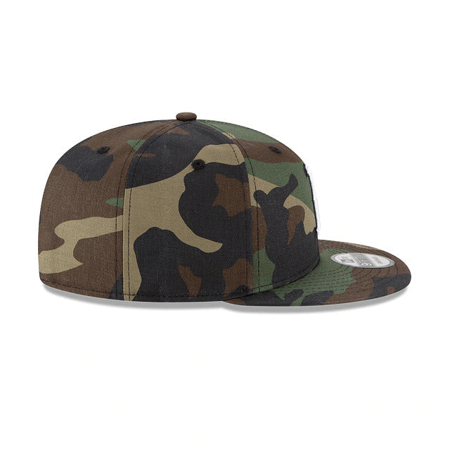 Boston Red Sox New Era MLB 9FIFTY 950 Snapback Cap Hat Camo Crown/Visor White/Black Logo
