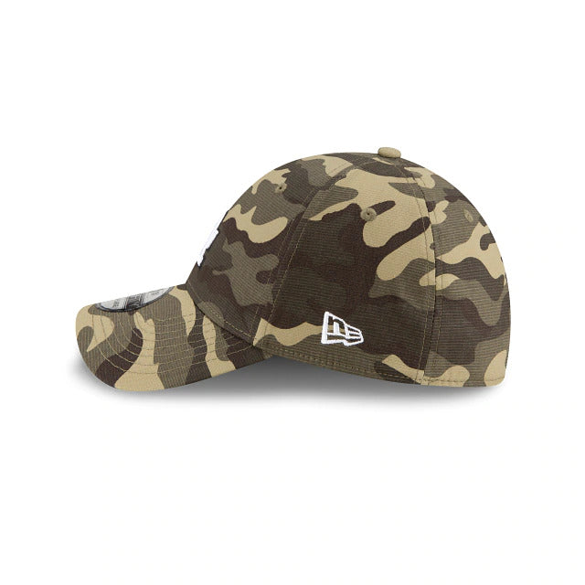 Los Angeles Dodgers New Era MLB 39THIRTY 3930 Flexfit Cap Hat Camo Crown/Visor Team Color Logo (Armed Forces Day 2020)