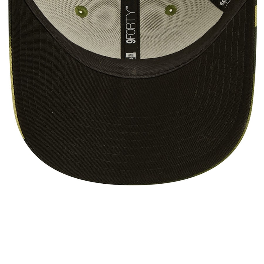 Detroit Tigers New Era MLB 9FORTY 940 Adjustable Cap Hat Camo Crown/Visor Camo Flag/Gold Logo (2022 Armed Forces Day)