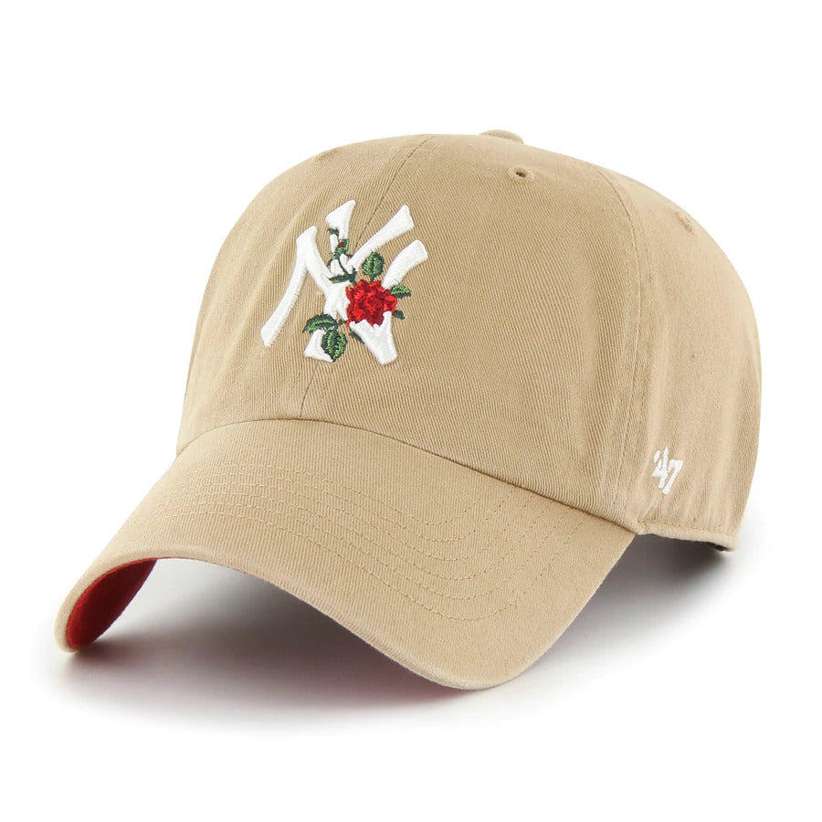 New York Yankees '47 MLB Clean Up Adjustable Cap Hat Khaki Crown/Visor White Logo with Red/Green “Rose” Red UV