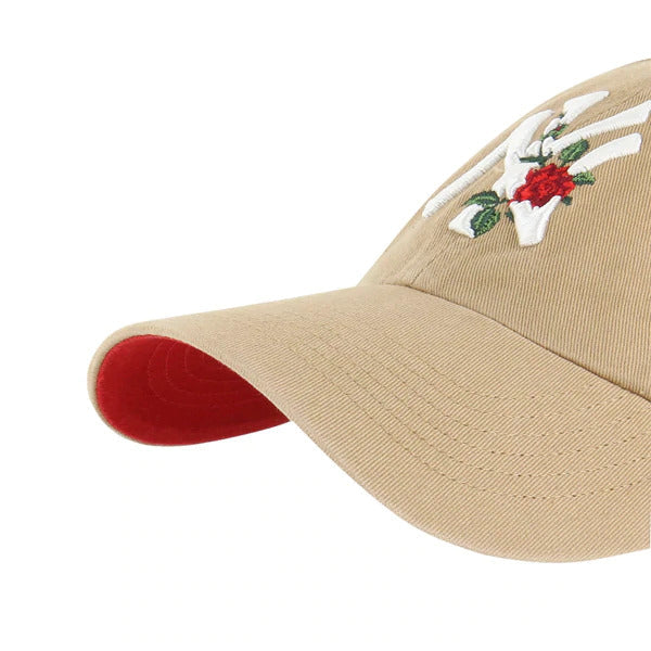 New York Yankees '47 MLB Clean Up Adjustable Cap Hat Khaki Crown/Visor White Logo with Red/Green “Rose” Red UV