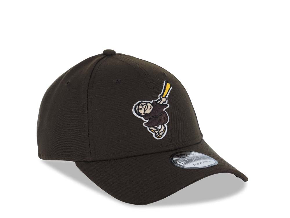 San Diego Padres New Era MLB 9FORTY 940 Adjustable Cap Hat Brown Crown/Visor Swinging Friar Brown/Yellow Logo