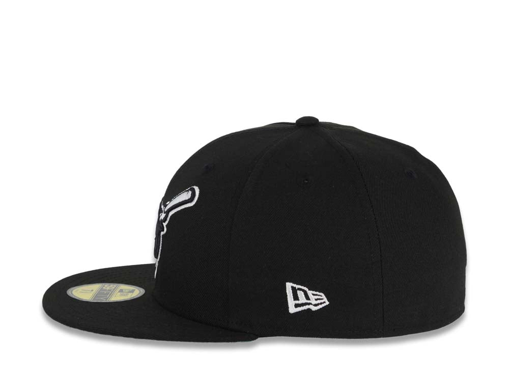 San Diego Padres New Era MLB 59FIFTY 5950 Fitted Cap Hat Black Crown/Visor Black/White Swinging Friar Logo 1998 World Series Side Patch Green UV