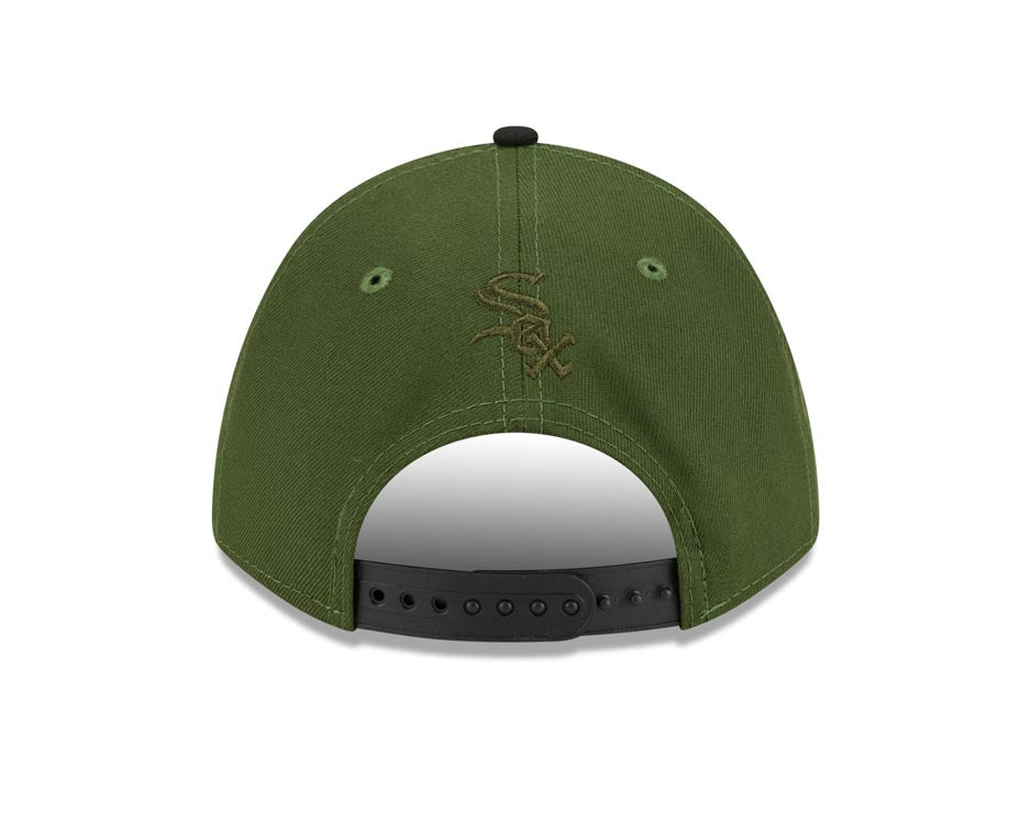 Chicago White Sox New Era MLB 9FORTY 940 M-Crown Adjustable A-Frame Cap Hat Dark Green Crown Black Visor Team Color Logo