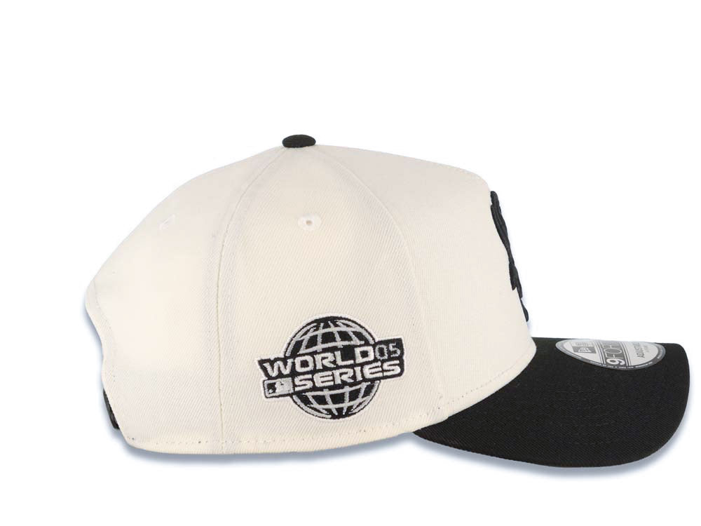 Chicago White Sox New Era MLB 9FORTY 940 Adjustable A-Frame Cap Hat Cream Crown Black Visor Black Logo 2005 World Series Side Patch