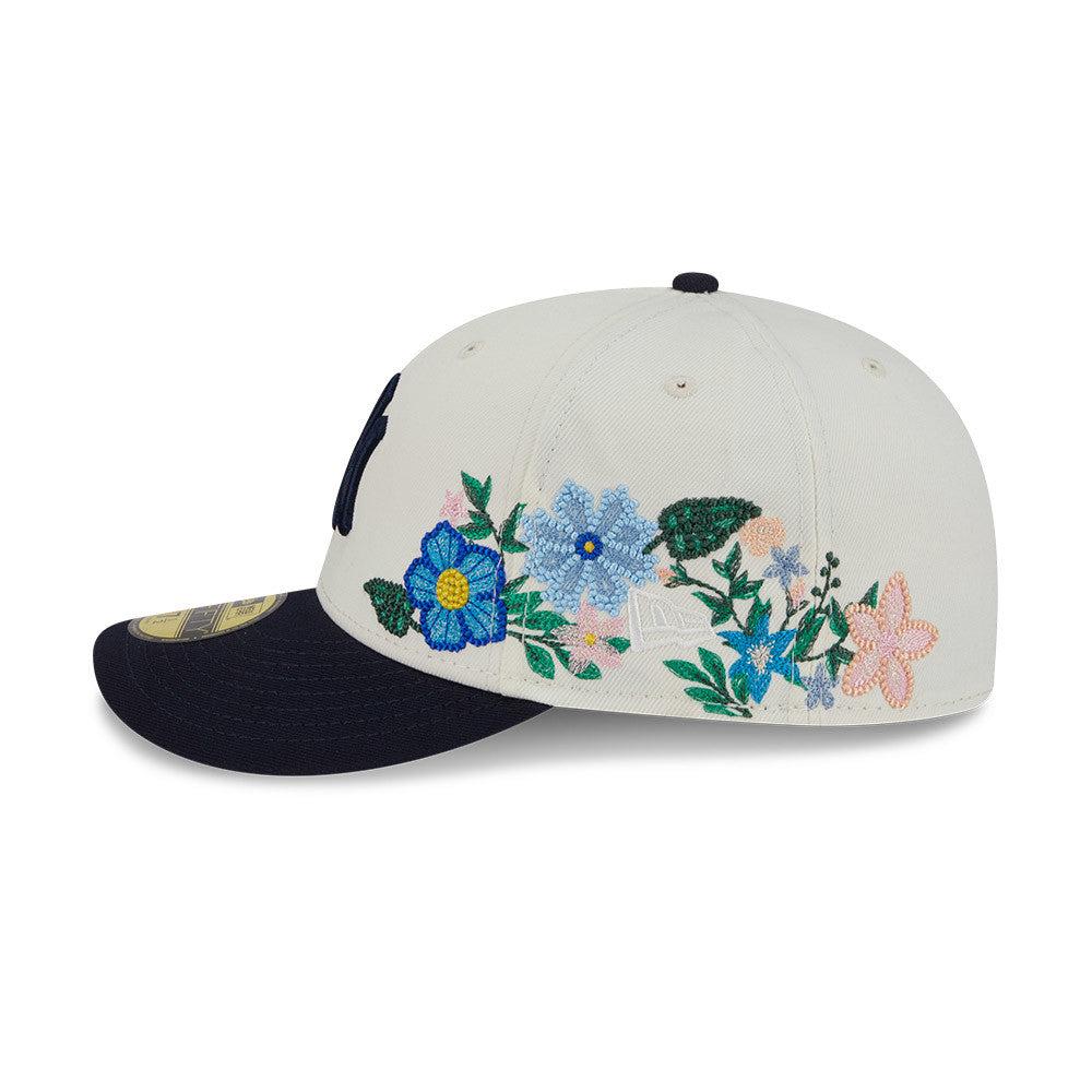 New York Yankees New Era MLB 59FIFTY 5950 Fitted Cap Hat Cream Crown Navy Blue Visor Navy Logo Green UV (Tonal Florals)