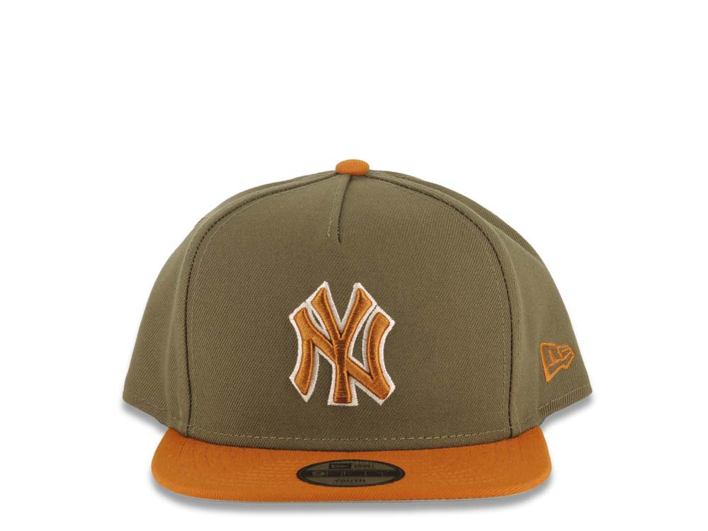 (Youth) New York Yankees New Era MLB 9FIFTY 950 Snapback Kid A-Frame Cap Hat Olive Green Crown Light Brown Visor Light Brown/White Logo Gray UV