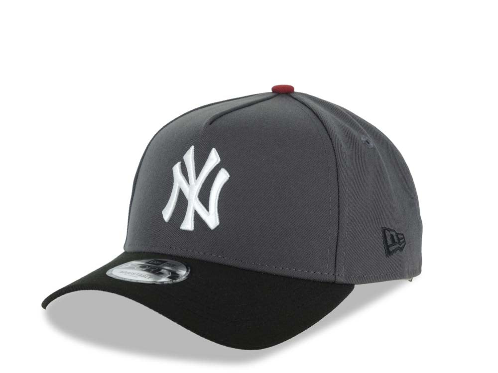 New York Yankees New Era MLB 9FORTY 940 A-Frame Adjustable Cap Hat Dark Gray Crown Black Visor White Logo 1998 World Series Side Patch