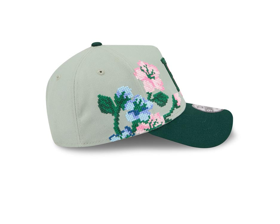 Dominican Republic New Era WBC 9FORTY 940 Adjustable A-Frame Cap Hat Pistachio Green Crown Green Visor Green/Pink Logo