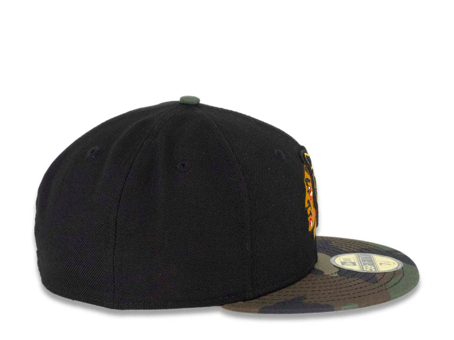 Chicago Blackhawks New Era NHL 59FIFTY 5950 Fitted Cap Hat Black Crown Camo Visor Team Color Logo