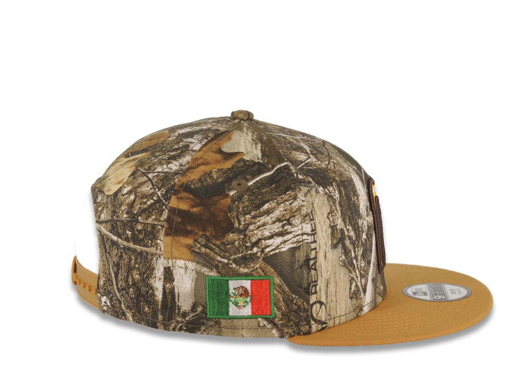 (Youth) Mexico New Era WBC 9FIFTY 950 Kid Snapback Cap Hat Real Tree Edge Camo Crown Tan Visor Team Color Logo Mexico Flag Side Patch