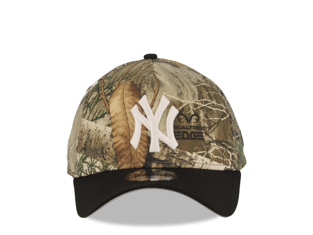 (Glow In The Dark) New York Yankees New Era MLB 9FORTY 940 Adjustable A-Frame Cap Hat Real Tree Edge Camo Crown Black Visor Glow White Logo Side Batty