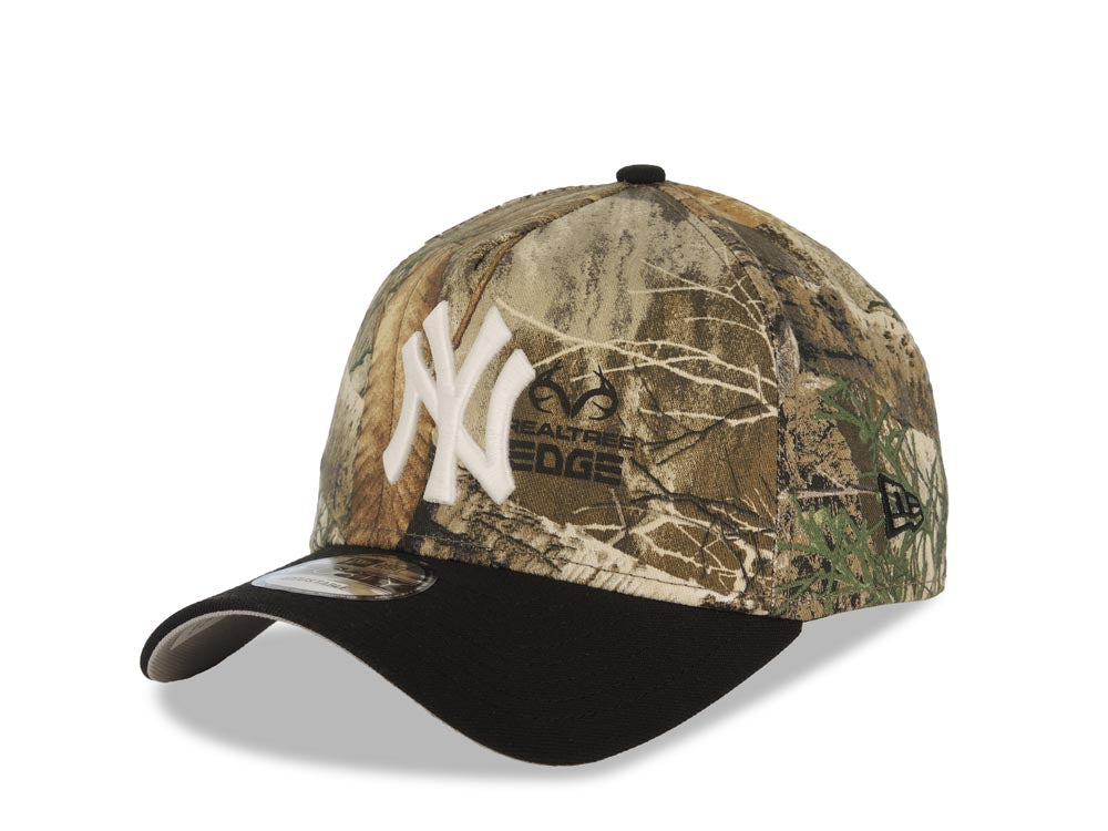 (Glow In The Dark) New York Yankees New Era MLB 9FORTY 940 Adjustable A-Frame Cap Hat Real Tree Edge Camo Crown Black Visor Glow White Logo Side Batty