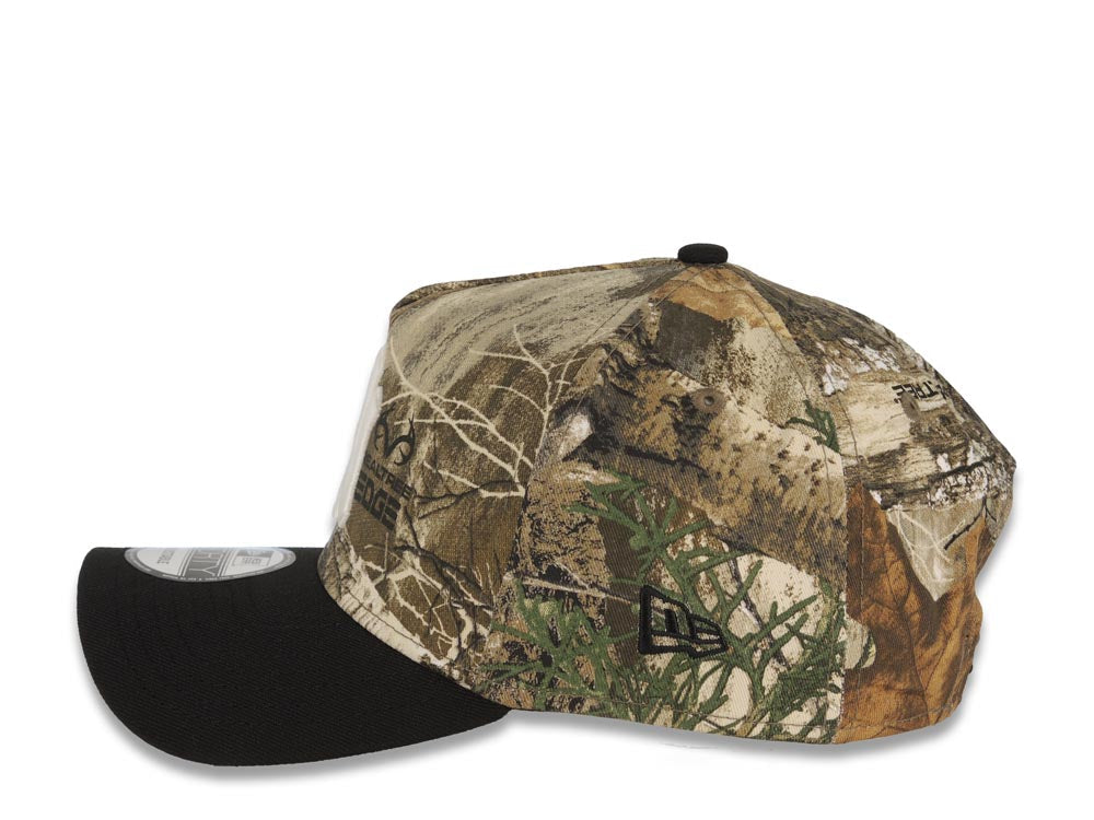 (Glow In The Dark) New York Yankees New Era MLB 9FORTY 940 Adjustable A-Frame Cap Hat Real Tree Edge Camo Crown Black Visor Glow White Logo Side Batty