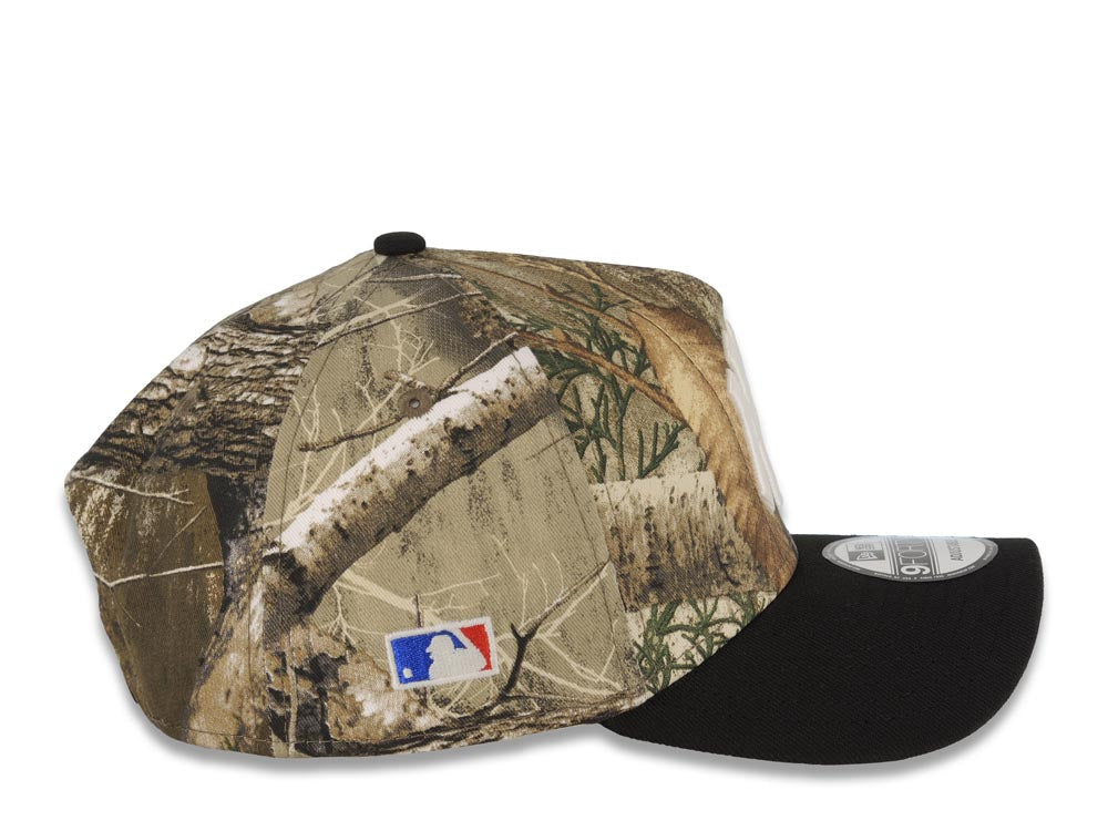 (Glow In The Dark) New York Yankees New Era MLB 9FORTY 940 Adjustable A-Frame Cap Hat Real Tree Edge Camo Crown Black Visor Glow White Logo Side Batty