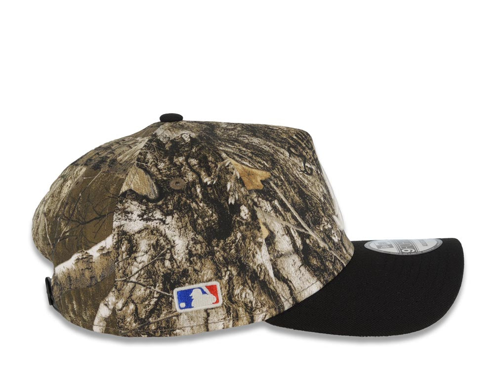 (Glow In The Dark) Atlanta Braves New Era MLB 9FORTY 940 Adjustable A-Frame Cap Hat Real Tree Edge Camo Crown Black Visor Glow White Logo Side Batty