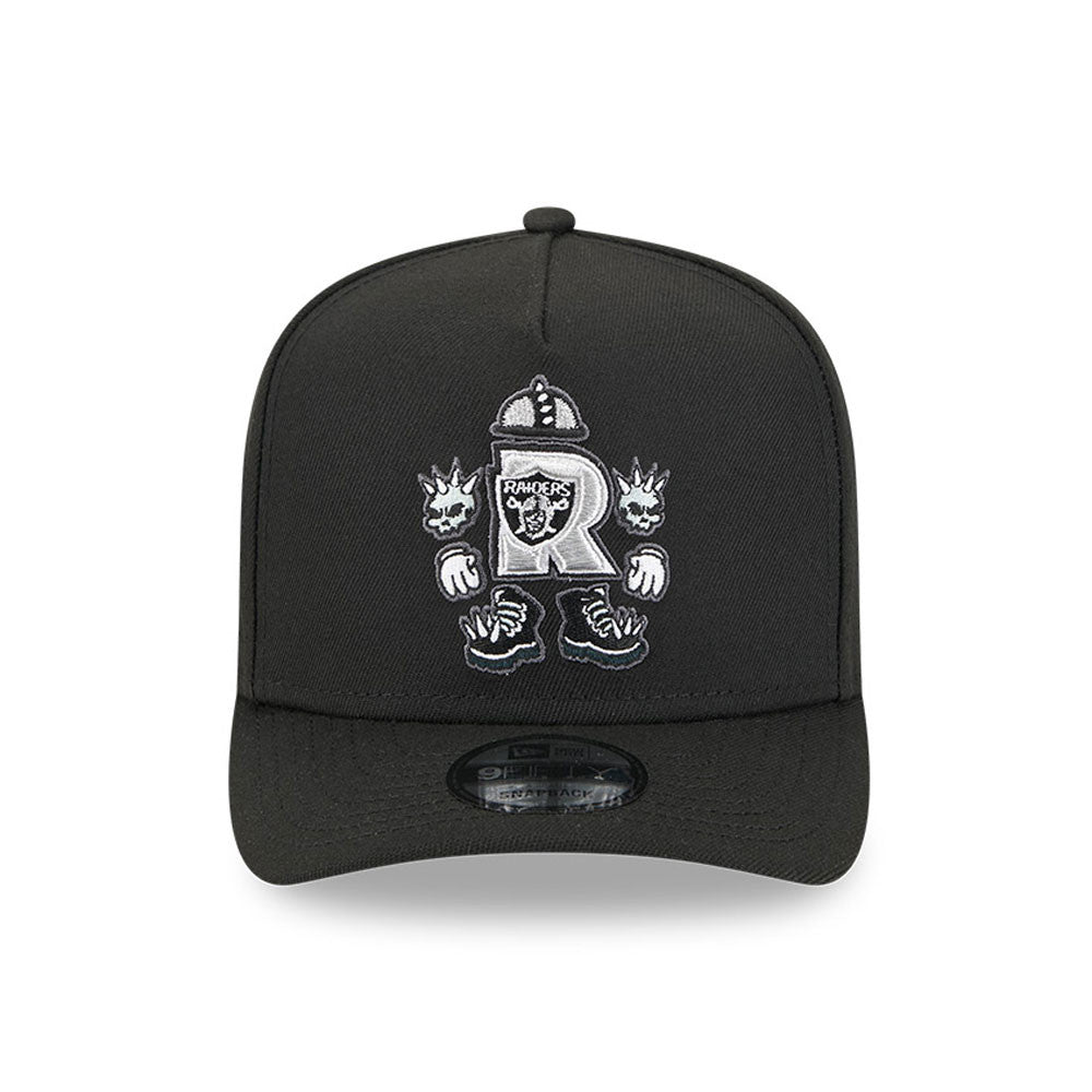 Las Vegas Raiders New Era 9FORTY 940 A-Frame Snapback Cap Hat Black Crown/Visor Gray Logo With Raider Rusher Cartoon