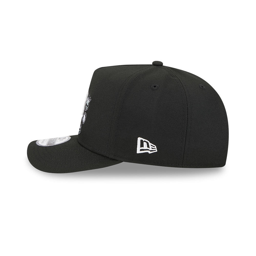 Las Vegas Raiders New Era 9FORTY 940 A-Frame Snapback Cap Hat Black Crown/Visor Gray Logo With Raider Rusher Cartoon