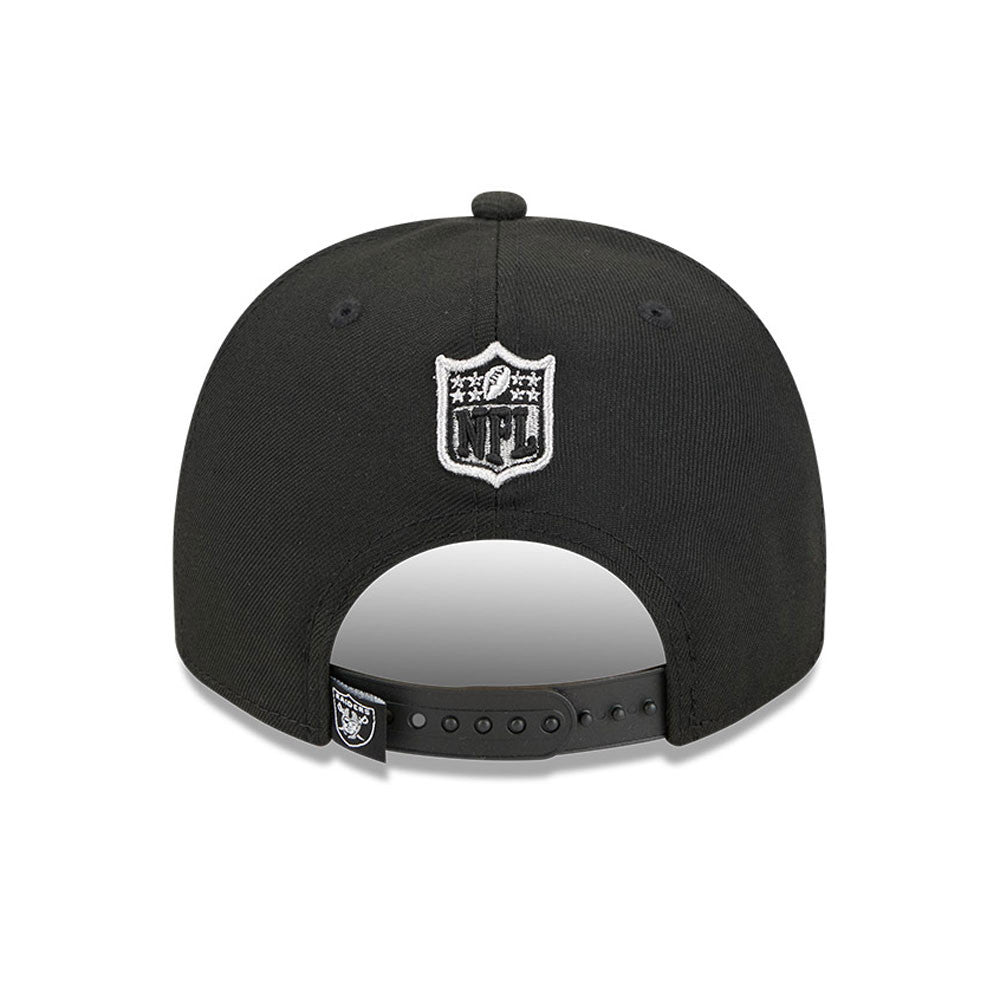Las Vegas Raiders New Era 9FORTY 940 A-Frame Snapback Cap Hat Black Crown/Visor Gray Logo With Raider Rusher Cartoon