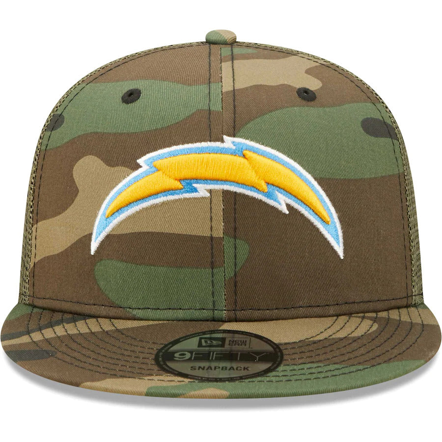 Los Angelas Chargers New Era 9FIFTY 950 Snapback Trucker Mesh  Cap Hat Camo Crown/Visor Team Color Logo