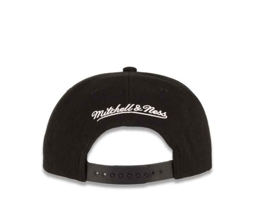 Chicago Bulls Mitchell & Ness NBA Snapback Black Crown/Visor Deafult Logo with Flowers/Butterfly Gray UV (State Flower)