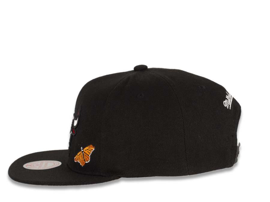 Chicago Bulls Mitchell & Ness NBA Snapback Black Crown/Visor Deafult Logo with Flowers/Butterfly Gray UV (State Flower)